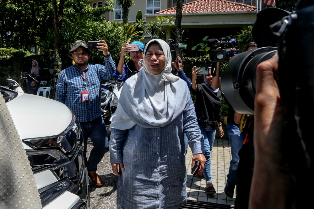 Ampang MP Zuraida Kamaruddin is pictured in front of Tan Sri Muyhiddin Yassin’s house in Bukit Damansara February 29, 2020. — Picture by Firdaus Latif