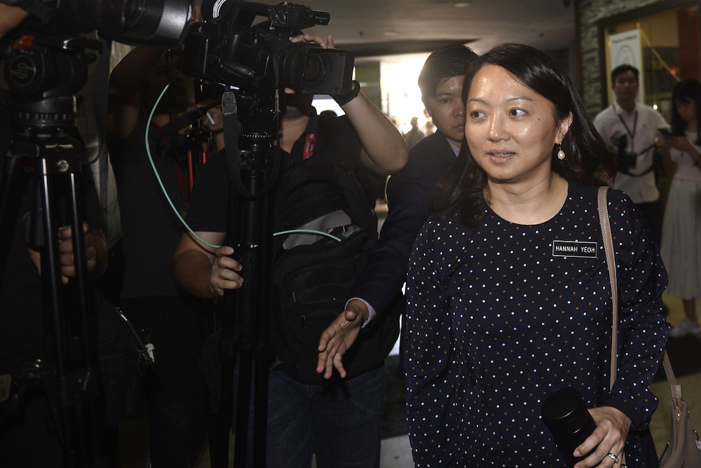 Hannah Yeoh arrives for the DAP meeting at the DAP headquarters, February 24,2020. u00e2u20acu201d Picture by Miera Zulyana