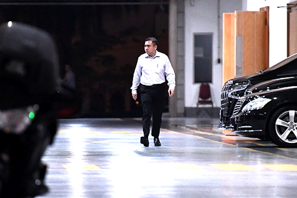 DAP’s Anthony Loke arrives at Yayasan Albukhary on February 29, 2020. — Picture by Miera Zulyana