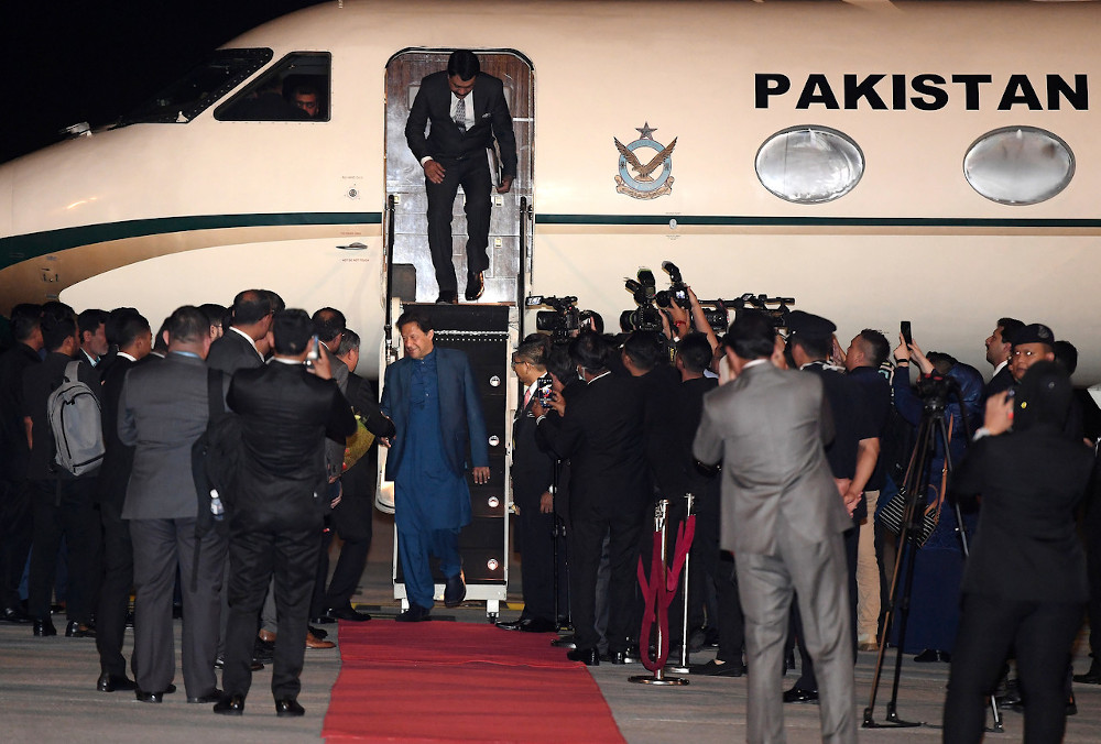 Pakistani Prime Minister Imran Khan was welcomed by Defence Minister Mohamad Sabu shortly after arriving for a two-day working visit to Malaysia at the Bunga Raya Complex of the Kuala Lumpur International Airport February 3, 2020. u00e2u20acu201d Bernama picnn