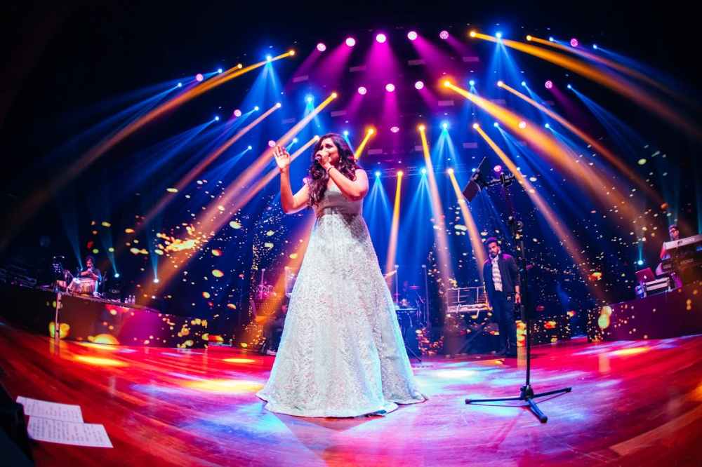 Shreya Ghoshal dazzling the crowd with her performance. u00e2u20acu2022 Picture courtesy of Hitman Solutions