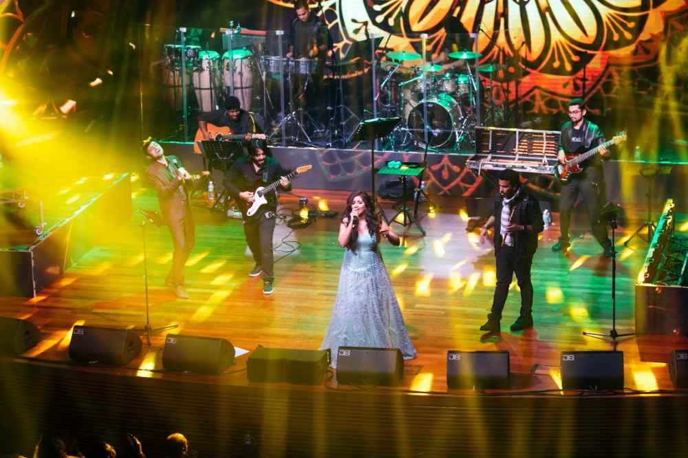Shreya was nervous to sing ‘Cindai’, but nailed it as the audience roared in approval. ― Picture courtesy of Hitman Solutions