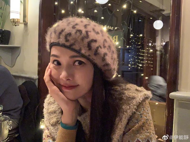 Internet users unhappy with Taiwanese singer Annie Yi's high profile assistance to those affected by Covid-19 has lodged complaints against her. u00e2u20acu2022 Picture via Facebook/annieyi201234