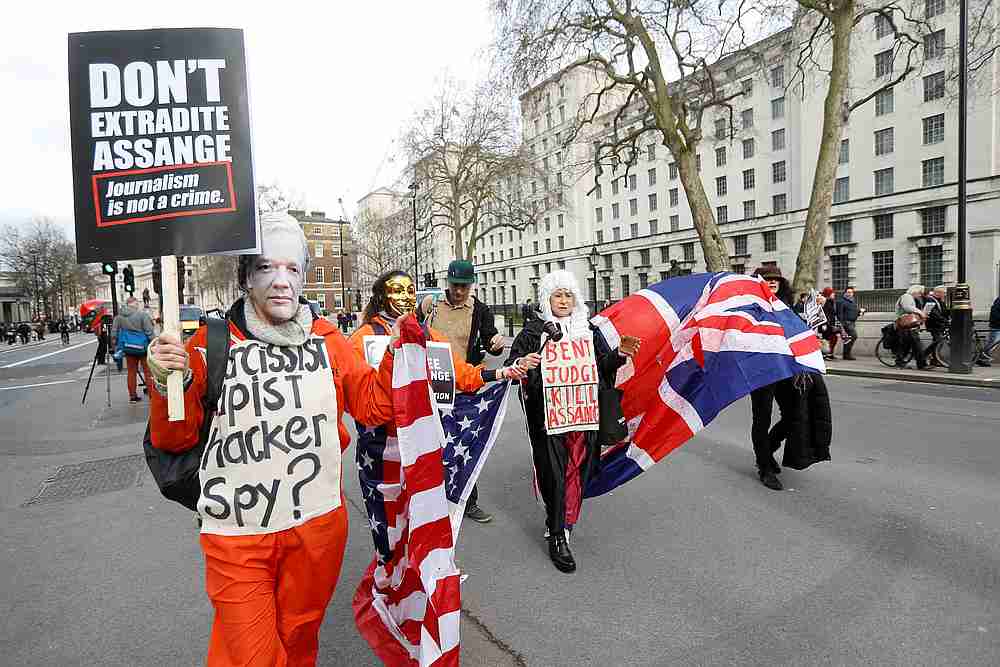 Demonstrators protest against the extradition of Julian Assange, in London February 22, 2020. u00e2u20acu201d Reuters pic