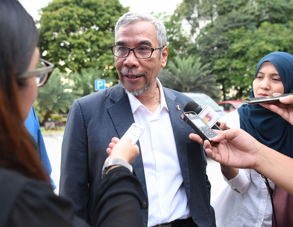 Amanahu00e2u20acu2122s secretary-general Datuk Dr Mohd Hatta Md Ramli speaking to the media after attending the Pakatan Harapan Secretary-General Meeting with State Secretaries at Wisma Putra, Putrajaya, February 21, 2020. u00e2u20acu201d Bernama pic