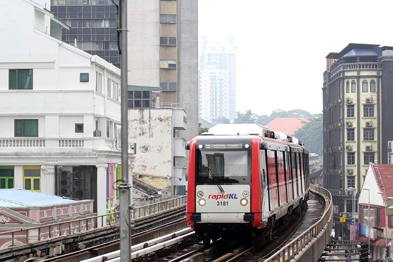 What started out as a Facebook post criticising passengers who eat and drink on board their vehicles soon turned into an attempt at courtship for Rapid KL. u00e2u20acu201d Picture by Miera Zulyana