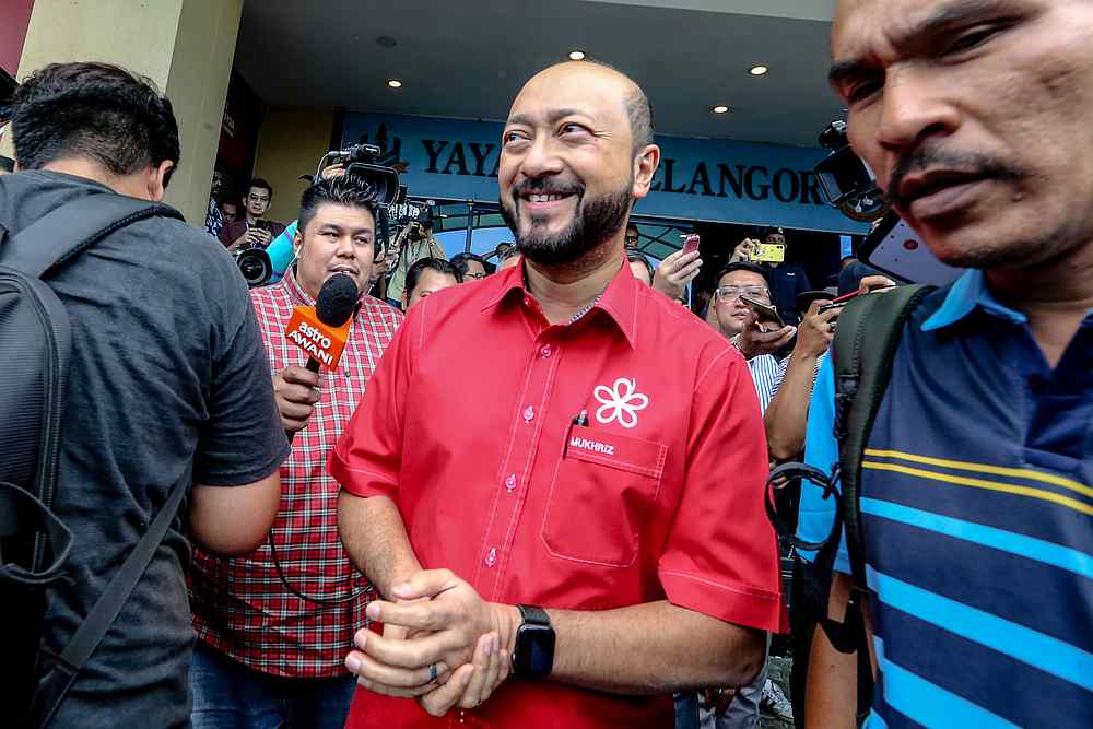 PPBM deputy president Datuk Seri Mukhriz Mahathir leave the PBBM headquarters in Petaling Jaya February 23, 2020. u00e2u20acu201d Picture by Firdaus Latif