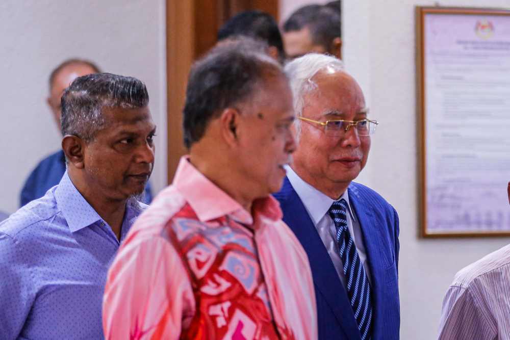 Datuk Seri Najib Razak is seen at the Kuala Lumpur Court Complex on February 4, 2020. u00e2u20acu2022 Picture by Hari Anggara