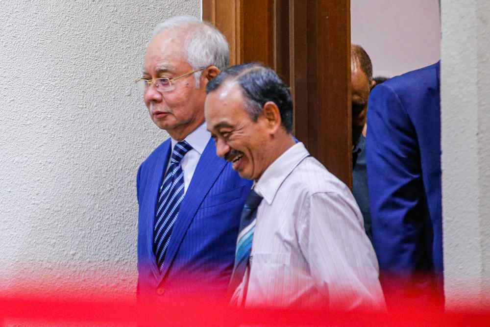 Datuk Seri Najib Razak is seen at the Kuala Lumpur Court Complex on February 4, 2020. u00e2u20acu2022 Picture by Hari Anggara