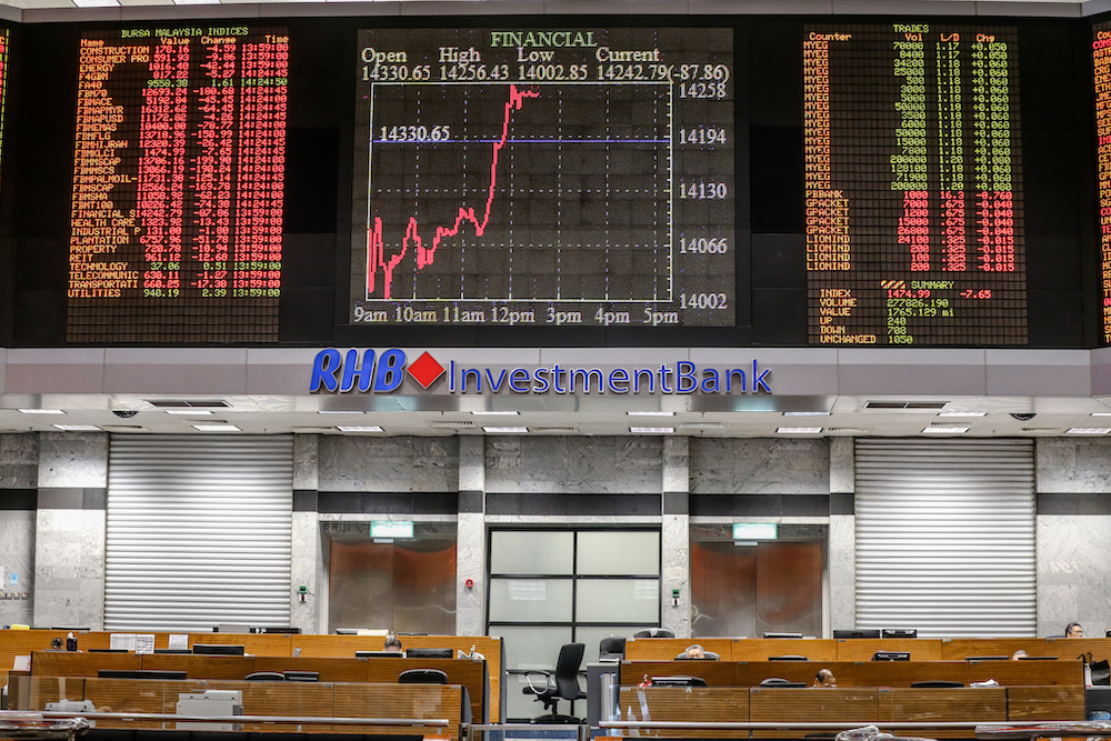 A general view inside the RHB Centre stock market in Kuala Lumpur March 2, 2020. u00e2u20acu201d Picture by Firdaus Latif 
