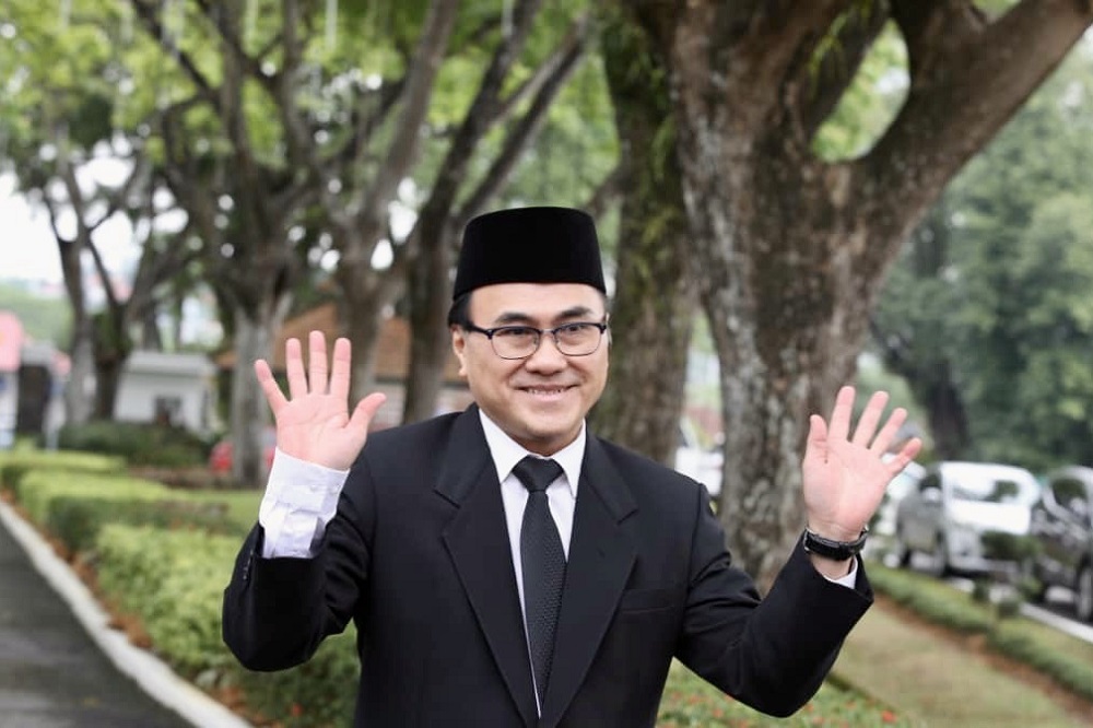 Pemanis assemblyman Dr Chong Fat Full, who is now an independent state lawmaker and Johor exco, claims PKRu00e2u20acu2122s action in taking legal action against him goes against the Federal Constitution. u00e2u20acu201d Picture by Ben Tan
