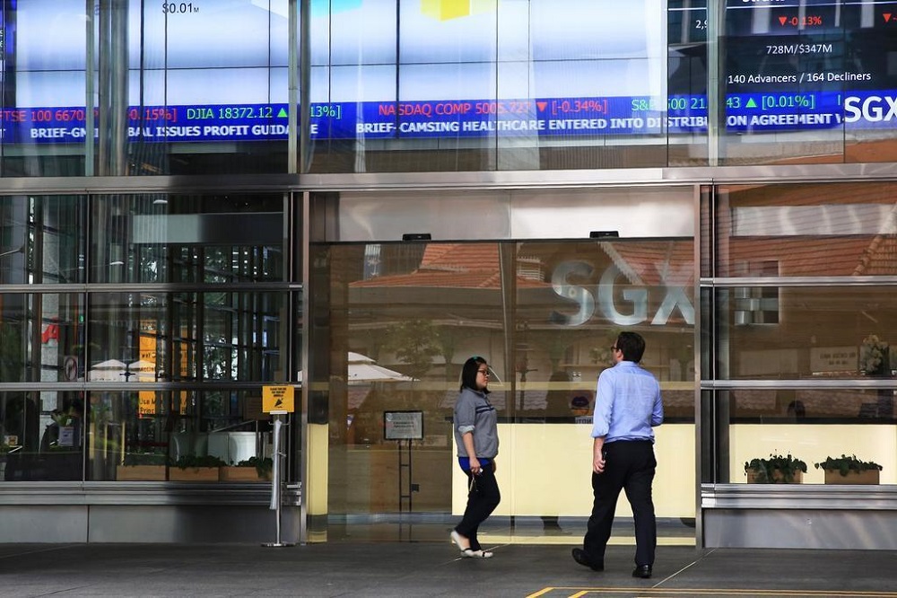 Markets experts warn investors to be cautious about trying to pick up bargains amid the current market turbulence. u00e2u20acu201d TODAY pic