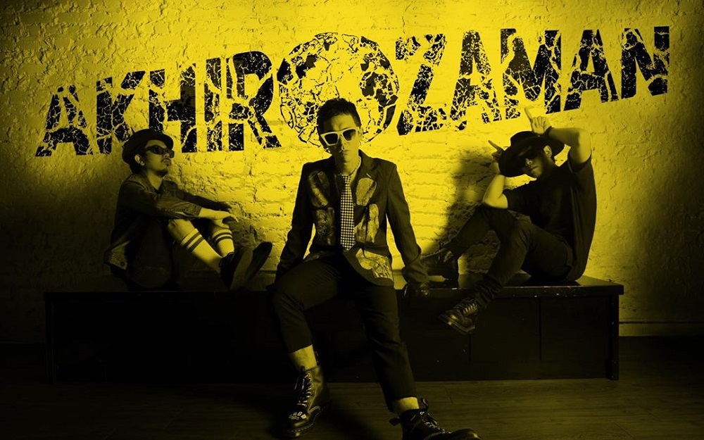 (From left) Bunkface lead guitarist Paan, lead vocalist and guitarist Sam, and bassist Youk continue to defend their track u00e2u20acu02dcAkhir Zamanu00e2u20acu2122.  u00e2u20acu201d Picture from Instagram/bunkfaceband