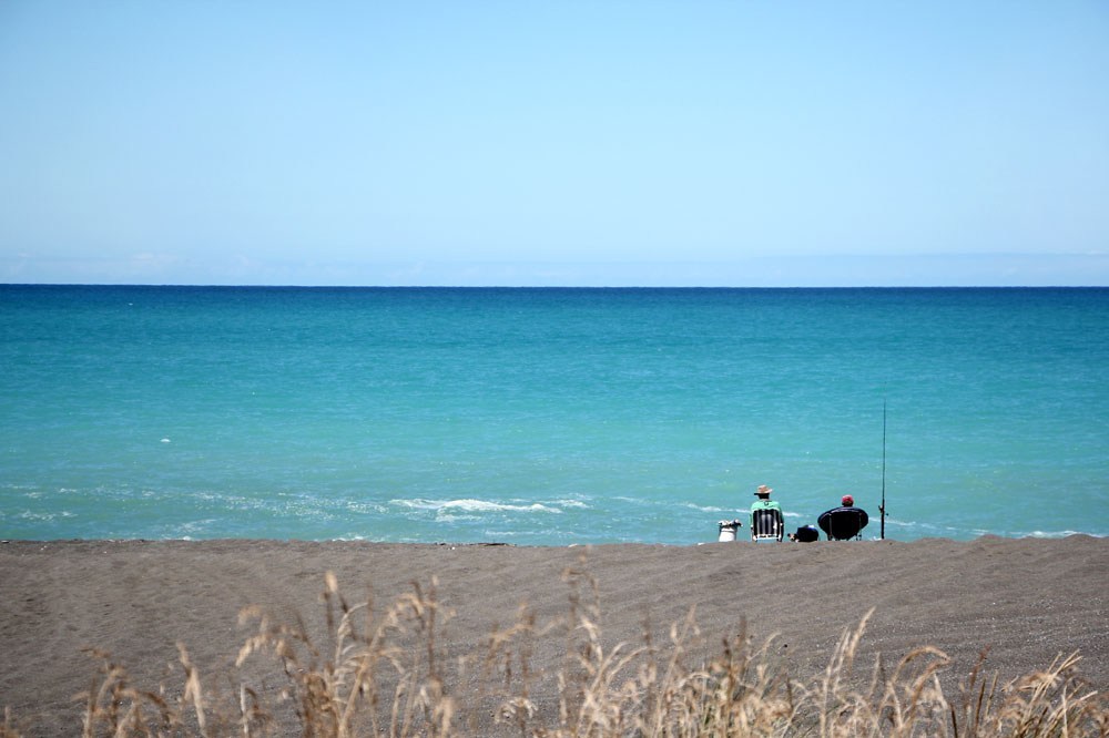 New Zealanders are heeding the call to isolate within their ‘bubble’ e.g. spouse and family members during the Covid-19 pandemic. — Picture by CK Lim