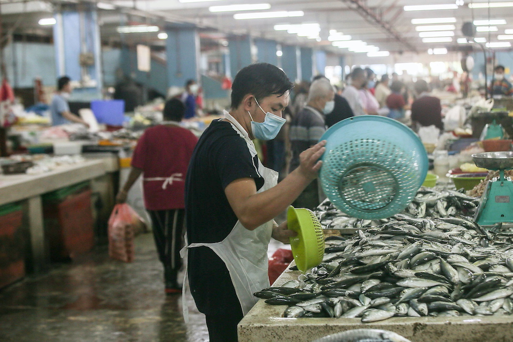 Supplies of fresh food such as seafood are adequate at the Ipoh Central Market despite the movement control order. u00e2u20acu201d  Picture by Farhan Najib 