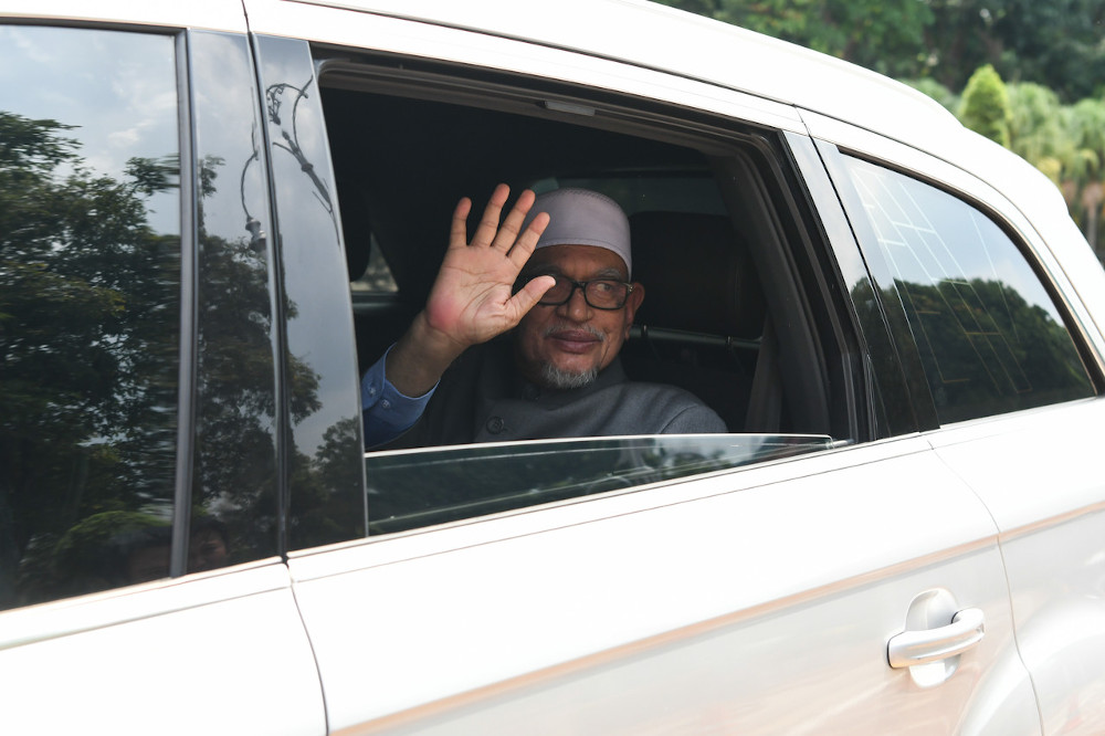 PAS president Datuk Seri Abdul Hadi Awang is seen arriving at Seri Perdana in Putrajaya for a meeting with Prime Minister Tan Sri Muhyiddin Yassin March 9, 2020. u00e2u20acu201d Bernama pic 