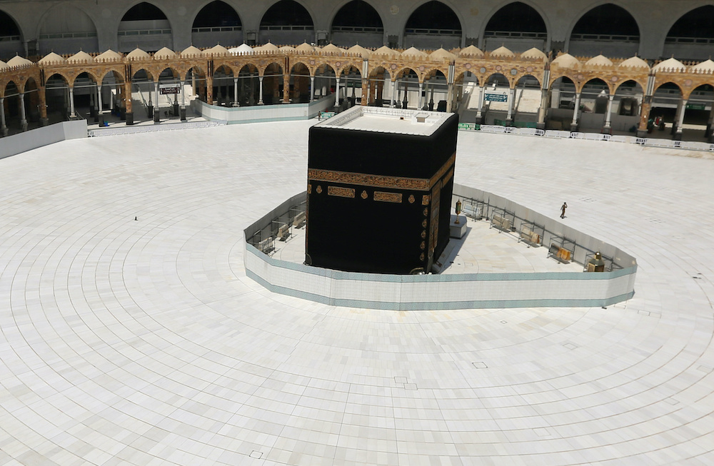 General view of Kaaba at the Grand Mosque which is almost empty of worshippers, after Saudi authority suspended umrah (Islamic pilgrimage to Mecca) amid the fear of coronavirus outbreak, at Muslim holy city of Mecca, Saudi Arabia March 6, 2020. u00e2u20acu201d Reuter