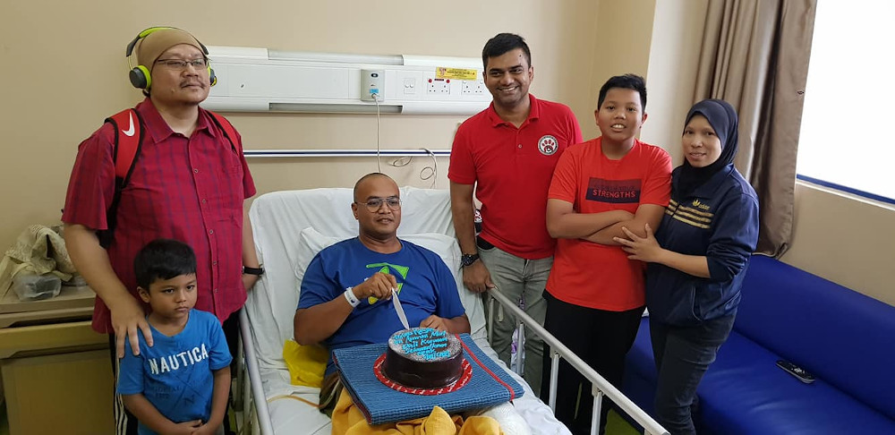 Amran Mat Dali is currently seeking treatment in KL. u00e2u20acu201d Picture via Facebook/PersatuanHaiwanMalaysia-MalaysiaAnimalAssociation