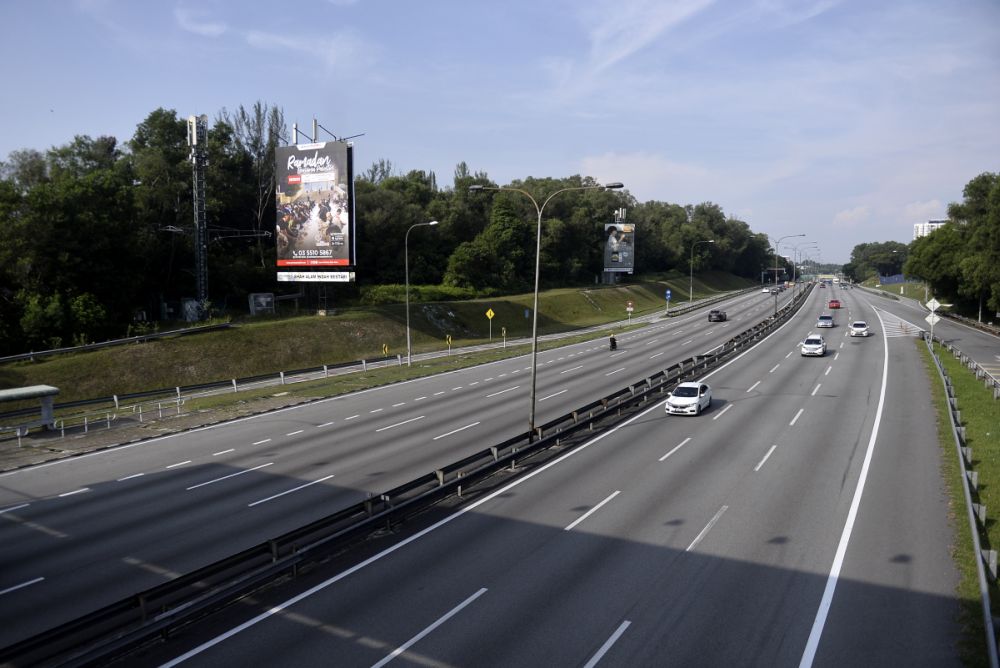 A general view of traffic on the Federal Highway in Petaling Jaya Kuala Lumpur as the movement control order kicks in on March 18, 2020. u00e2u20acu201d Picture by Miera Zulyana