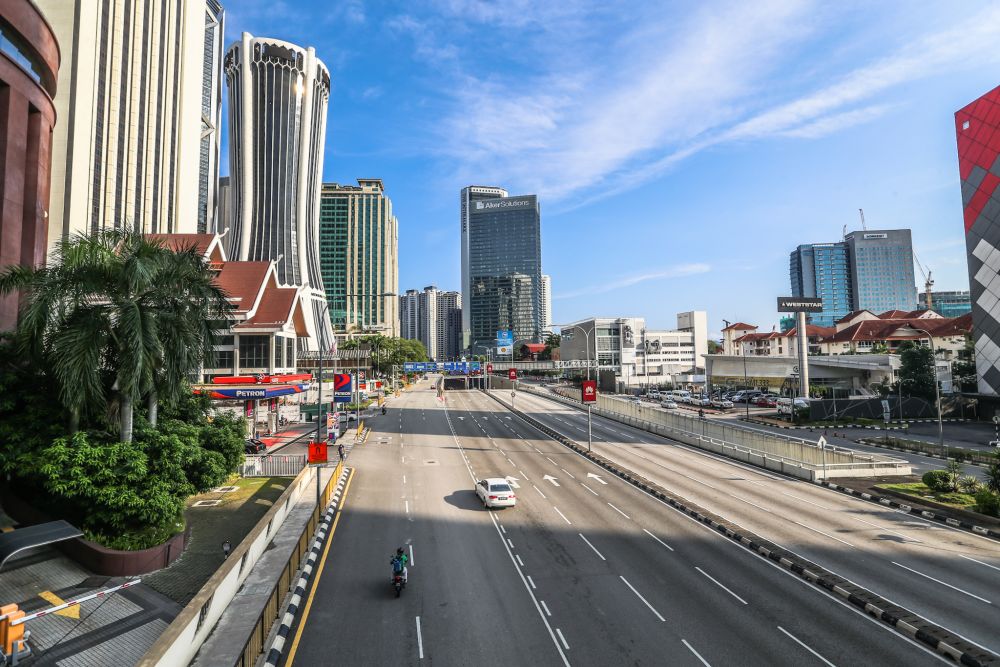 A general view of traffic on Jalan Tun Razak in Kuala Lumpur as the movement control order kicks in on March 18, 2020. u00e2u20acu201d Picture by Firdaus Latif