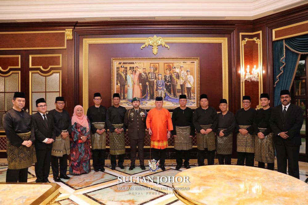 Johoru00e2u20acu2122s new state executive councillors took their oath of office before Sultan Ibrahim Sultan Iskandar at Istana Bukit Serene in Johor Baru March 6, 2020. u00e2u20acu201d Picture courtesy of the Johor Royal Press Officenn