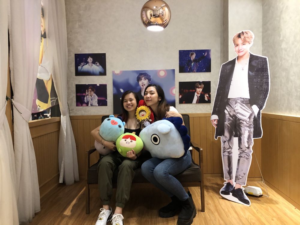 Yvonne Chen (left) and her co-organiser posing for a photo at the Global Hope Cafe event at Nu Sentral on February 22. u00e2u20acu201d Picture courtesy of Yvonne Chen