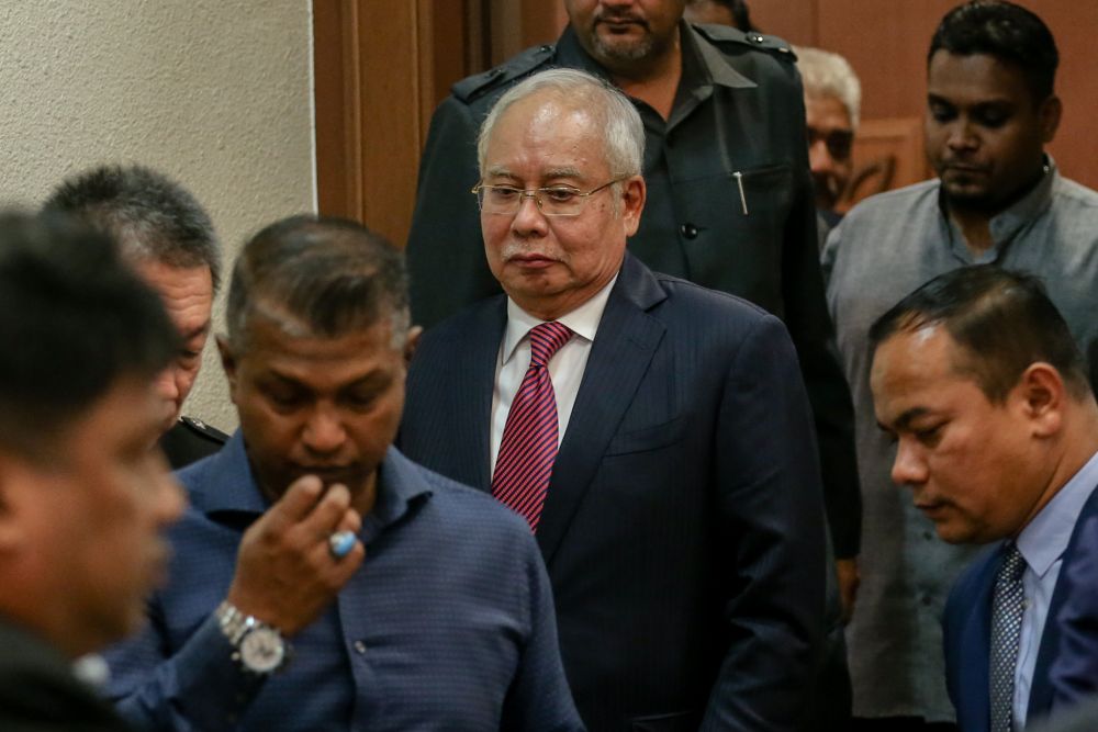 Datuk Seri Najib Razak is pictured at the Kuala Lumpur High Court March 9, 2020. u00e2u20acu201d Picture by Firdaus Latif