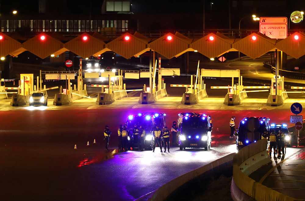 Border police are seen following an order from the Spanish government to set up controls at its land borders over coronavirus in La Jonquera, Spain March 16, 2020. u00e2u20acu201d Reuters pic