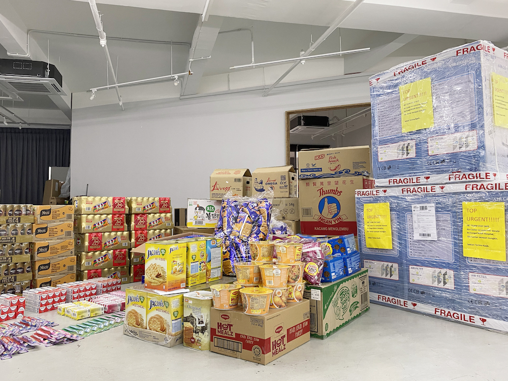 The items bought by Natalie from the allowance she received from her sugar daddy whom she met on Sugarbook in 2017. — Picture courtesy of Sugarbook