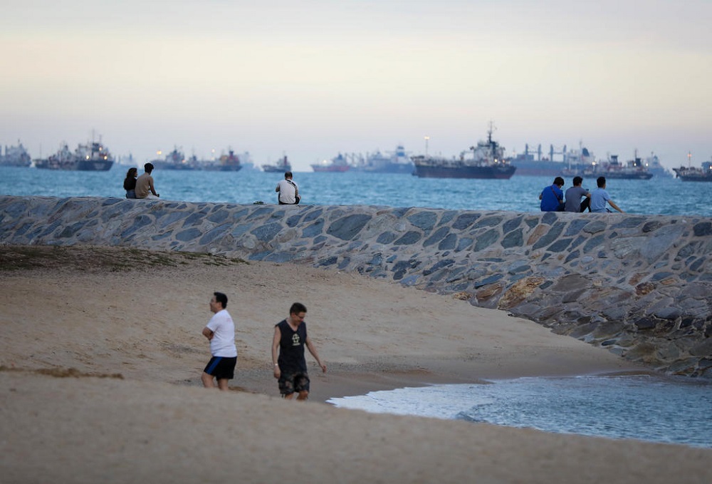 Visitors at East Coast Park on Wednesday (April 1). u00e2u20acu201d TODAY pic