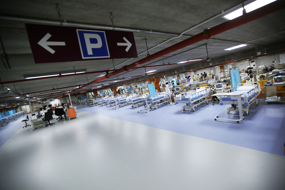 Fully equipped beds are seen in a makeshift ICU u00e2u20acu02dcField Intensive Care Unit 1u00e2u20acu2122 set up by Bahrian authorities to treat the coronavirus disease (Covid-19) critical patients, at a car-park of Bahrain Defence Force Hospital in Riffa April 14, 2020. u00e2u20acu201d Reu