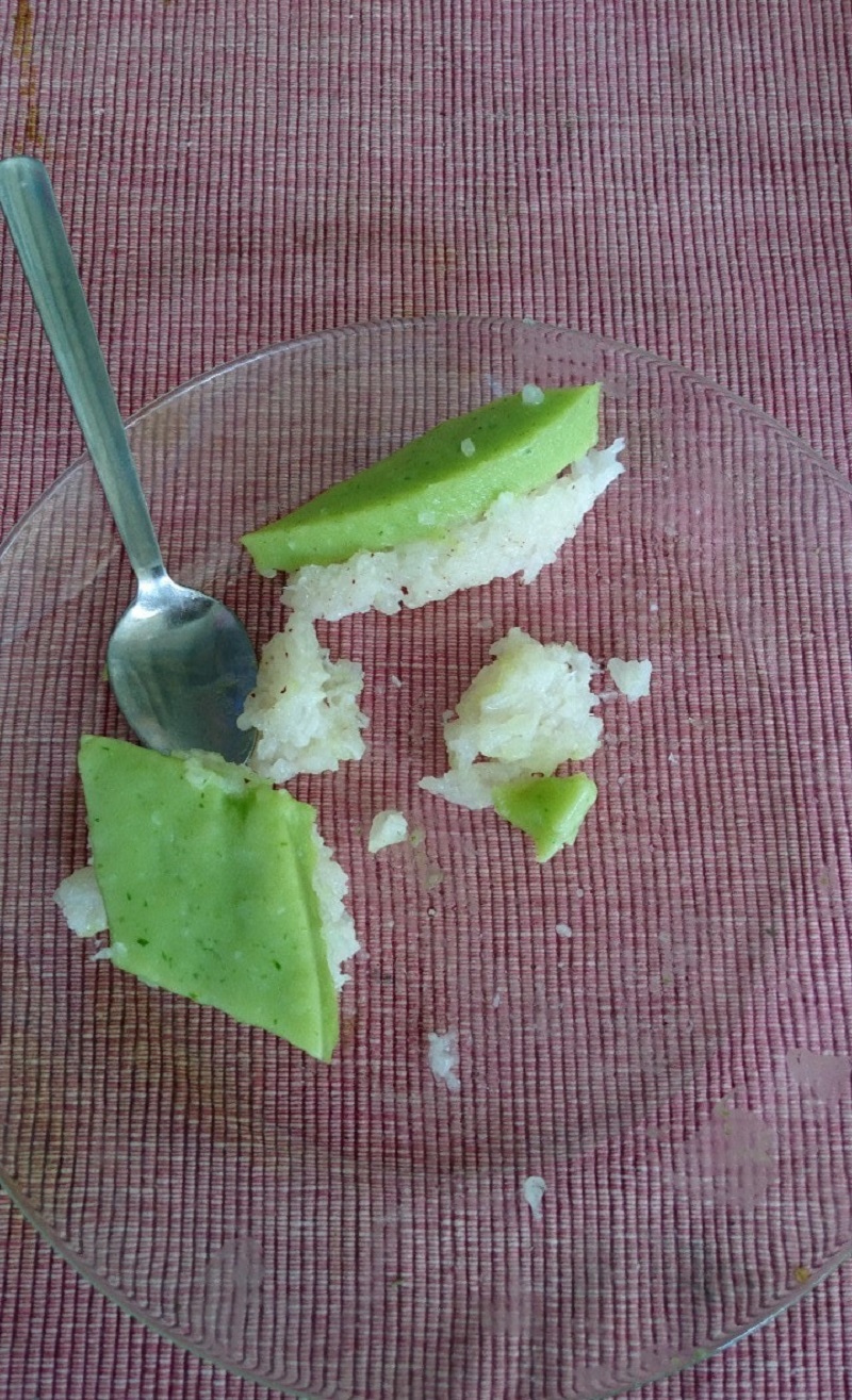 The unusual looking pictures of the kuih seri muka that are segregated into two pieces. — Picture via of Facebook/AjieIshky