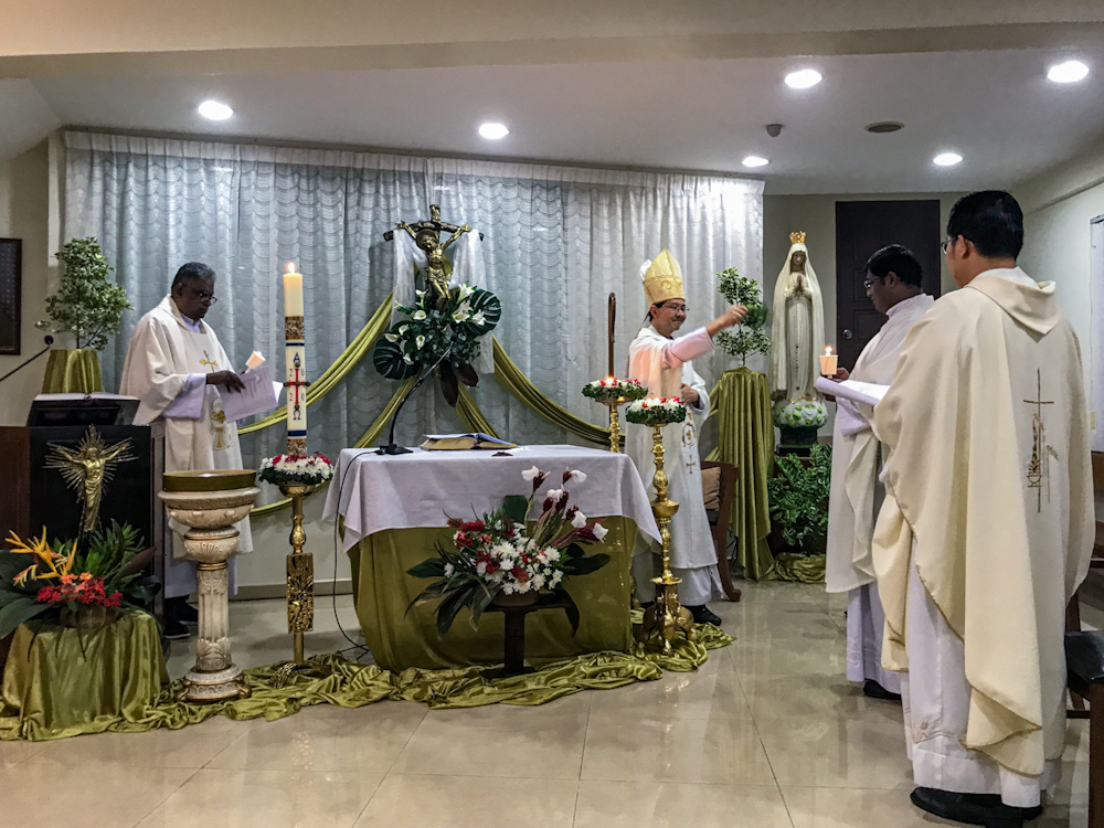 The Easter Vigil livestream at the Divine Mercy Church on April 11, 2020. ― Picture by Hari Anggara.