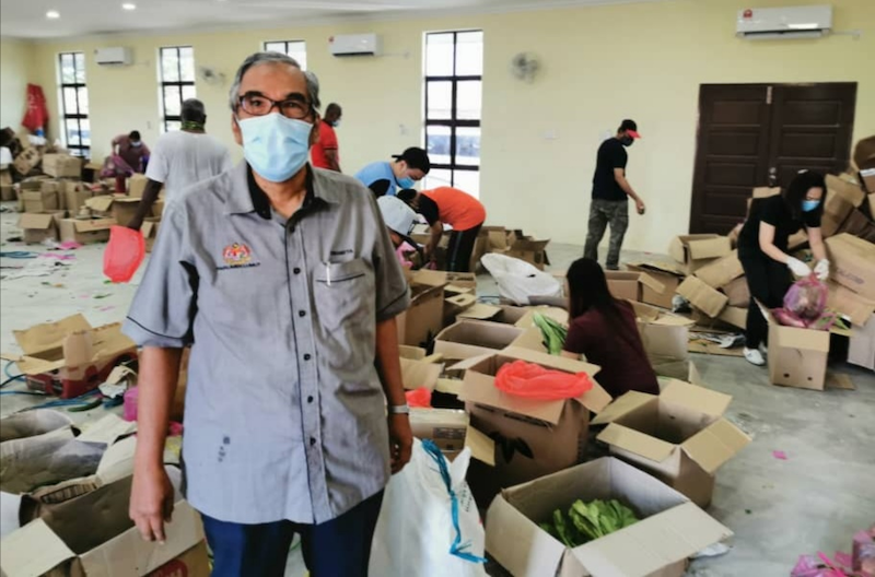 Lumut MP Datuk Dr Mohd Hatta Md Ramli said the welfare of frontliners needed to be looked after too. u00e2u20acu201d Photo courtesy of Loh Eng Soon