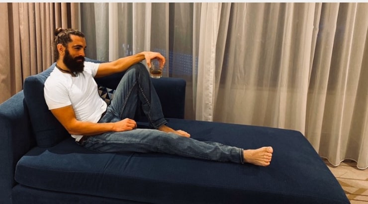  Adam Bond, delighted to be discharged from hospital, bought a bottle of champagne to celebrate his recovery from the Covid-19 virus. u00e2u20acu201d Picture courtesy of Adam Bond.