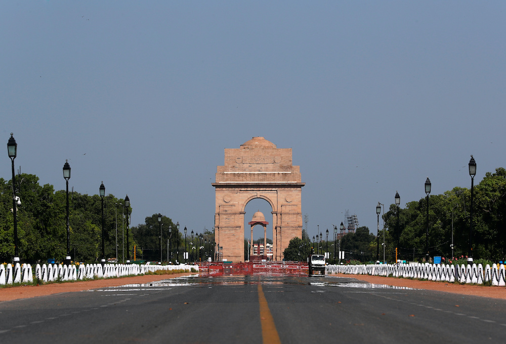 The India Gate war memorial is pictured after air pollution level started to drop during a 21-day nationwide lockdown to slow the spreading of Coronavirus disease, in New Delhi, India, April 8, 2020. u00e2u20acu201d Reuters picnn