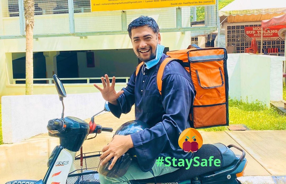 Dr Sheikh Muszaphar hopes to make Ramadan a little less gloomy by delivering delicious iftar meals during the MCO. u00e2u20acu201d Picture from Instagram/drsheikhmuszapharnn