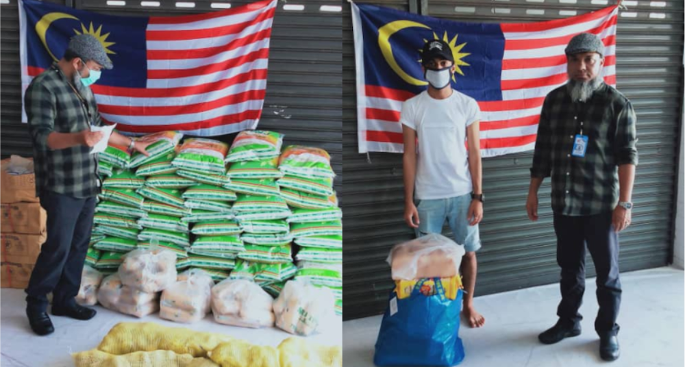 The refugees show their thankfulness for the help they received by praying with Rafik. u00e2u20acu201d Picture courtesy of Ustaz Rafik. nn