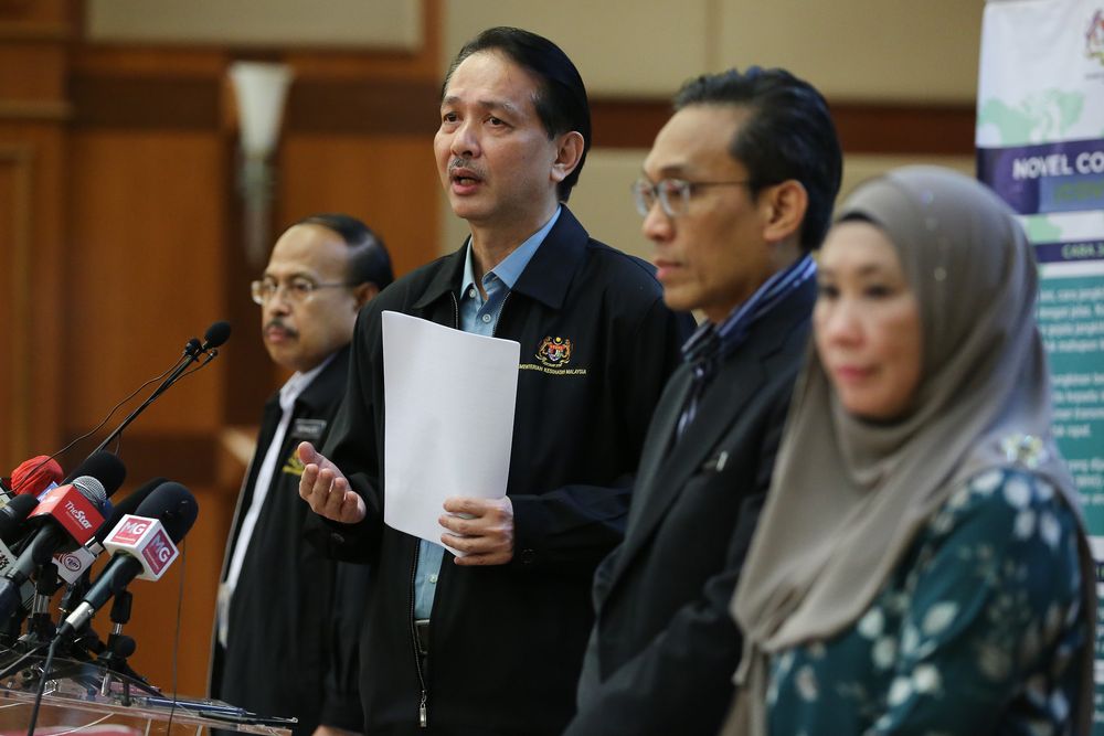 Health director-general Datuk Dr Noor Hisham Abdullah giving a press conference at the Health Ministry in Putrajaya, April 4, 2020. u00e2u20acu201d Picture by Yusof Mat Isa