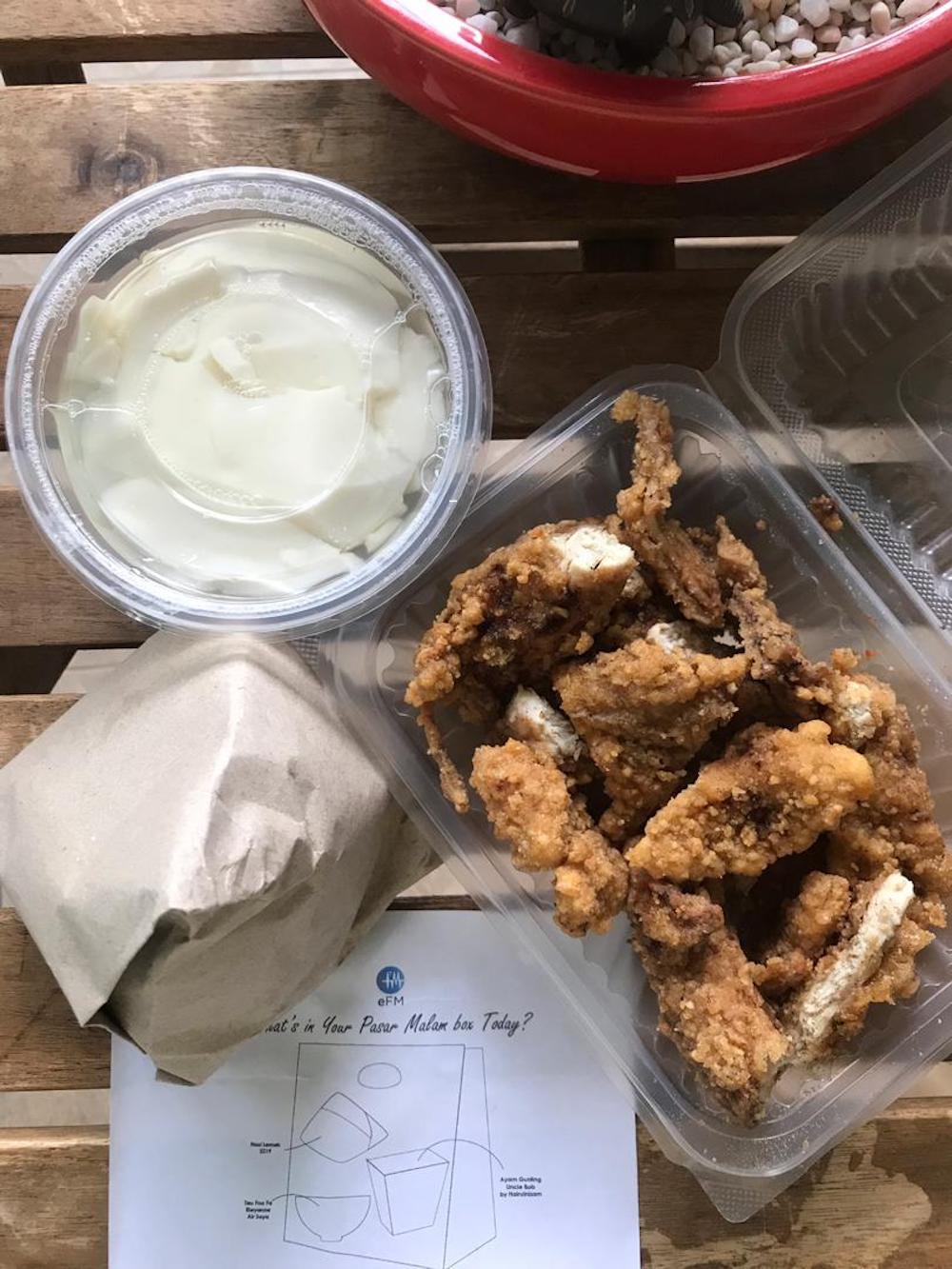 One of the initial Pasar Malam Box’s selections with ‘tau fu far’ and ‘ayam gunting.’ — Picture courtesy of eFM