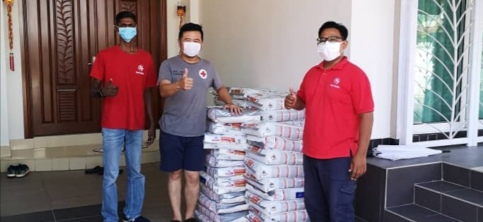 Ipoh Society for the Prevention of Cruelty Against Animals (ISPCA), who got 57 packets of kibbles, will share it with independent feeders in Ipoh. u00e2u20acu201d Photo by Ricky Soong