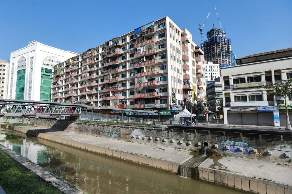A general view of Selangor Mansion, which has been placed under the enhanced movement control order, in Kuala Lumpur April 16, 2020. — Picture by Ahmad Zamzahuri 