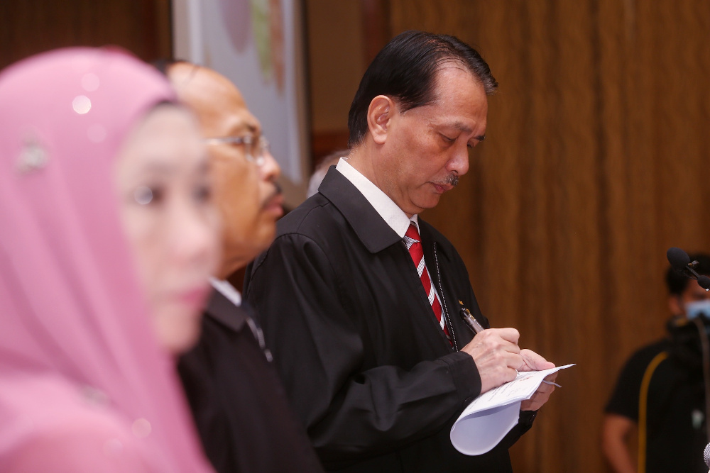 Health director-general Datuk Dr Noor Hisham Abdullah giving a press conference on Covid-19 in MOH , Putrajaya April 16, 2020. u00e2u20acu201d Picture by Choo Choy Mayn