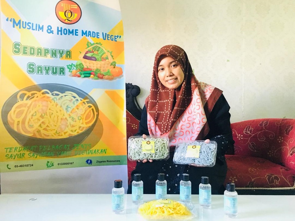 Sarifah said that she is currently pushing the hand sanitiser sales since the MCO has affected her noodle distribution. ― Picture courtesy of People Systems Consultancy