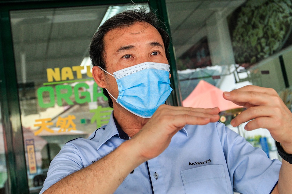 Penang Island Municiple Council Mayor Datuk Yew Tung Seang during his visit to the Air Itam Market in Penang May 7, 2020. u00e2u20acu201d Picture by Sayuti Zainudin