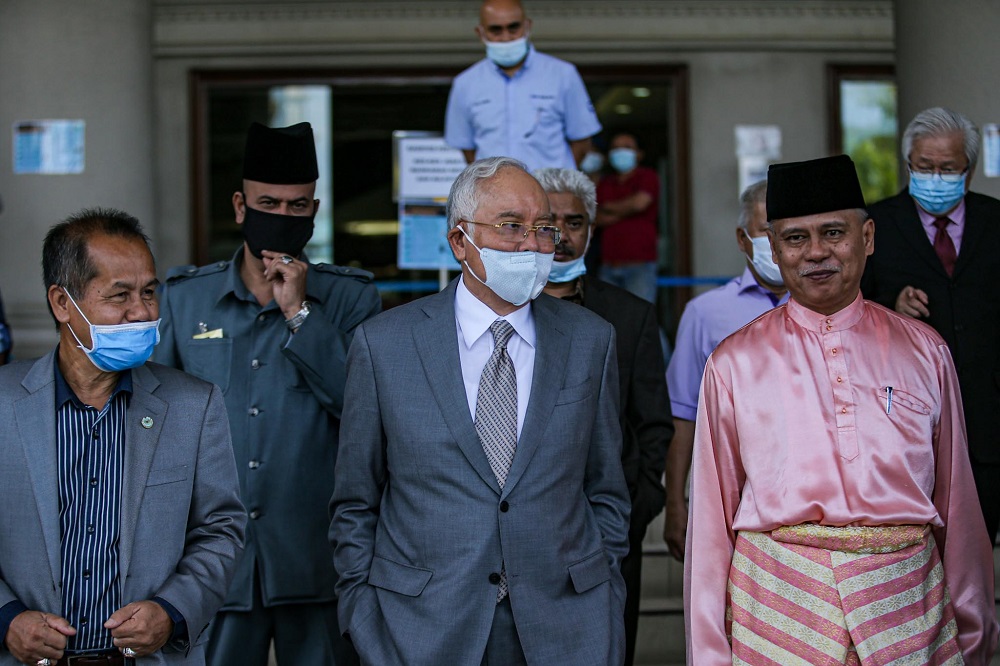 Former prime minister Datuk Seri Najib Razak leaves the Kuala Lumpur Court Complex May 21, 2020. u00e2u20acu201d Picture by Hari Anggara