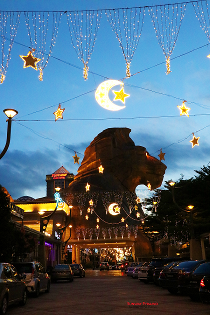 Take in the festive decorations at Sunway Pyramid this Hari Raya. — Picture via Facebook/sunwaypyramid