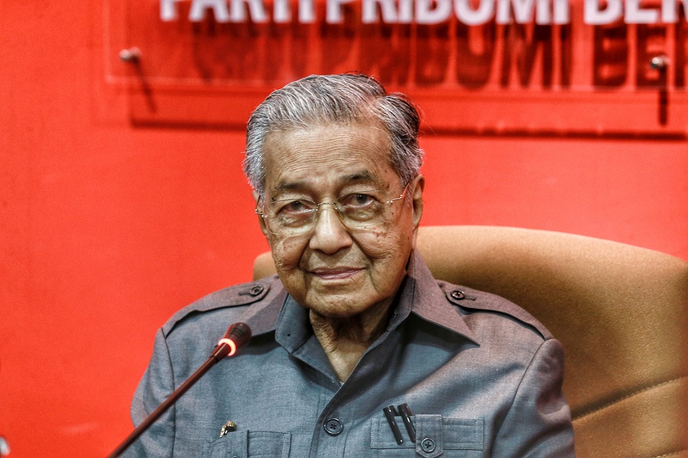 Tun Dr Mahathir Mohamad speaks during a press conference at Yayasan Selangor building in Petaling Jaya May 29, 2020. u00e2u20acu201d Picture by Ahmad Zamzahuri