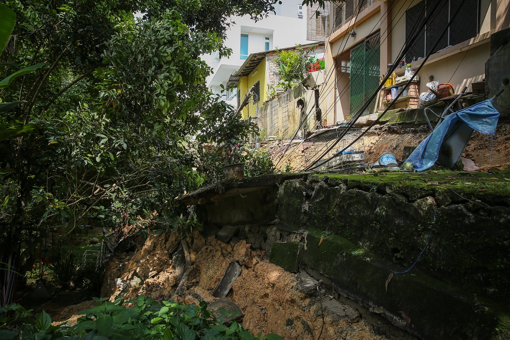 A general view of an area affected by landslide at Taman Kelab Ukay in Bukit Antarabangsa May 30, 2020. 