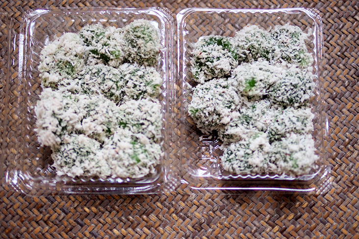 Unlike in Melaka, the 'onde onde' did not come in their signature banana leaf baskets.